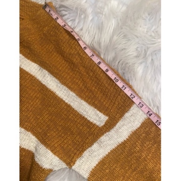 Plus Size 2X Sonoma Goods For Life Long Sleeve V-Neck Gold Striped Sweater - Picture 12 of 16